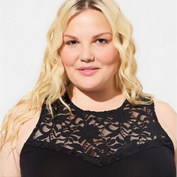 Torrid Super soft lace sweetheart Bodysuit NWT - Picture 3 of 5